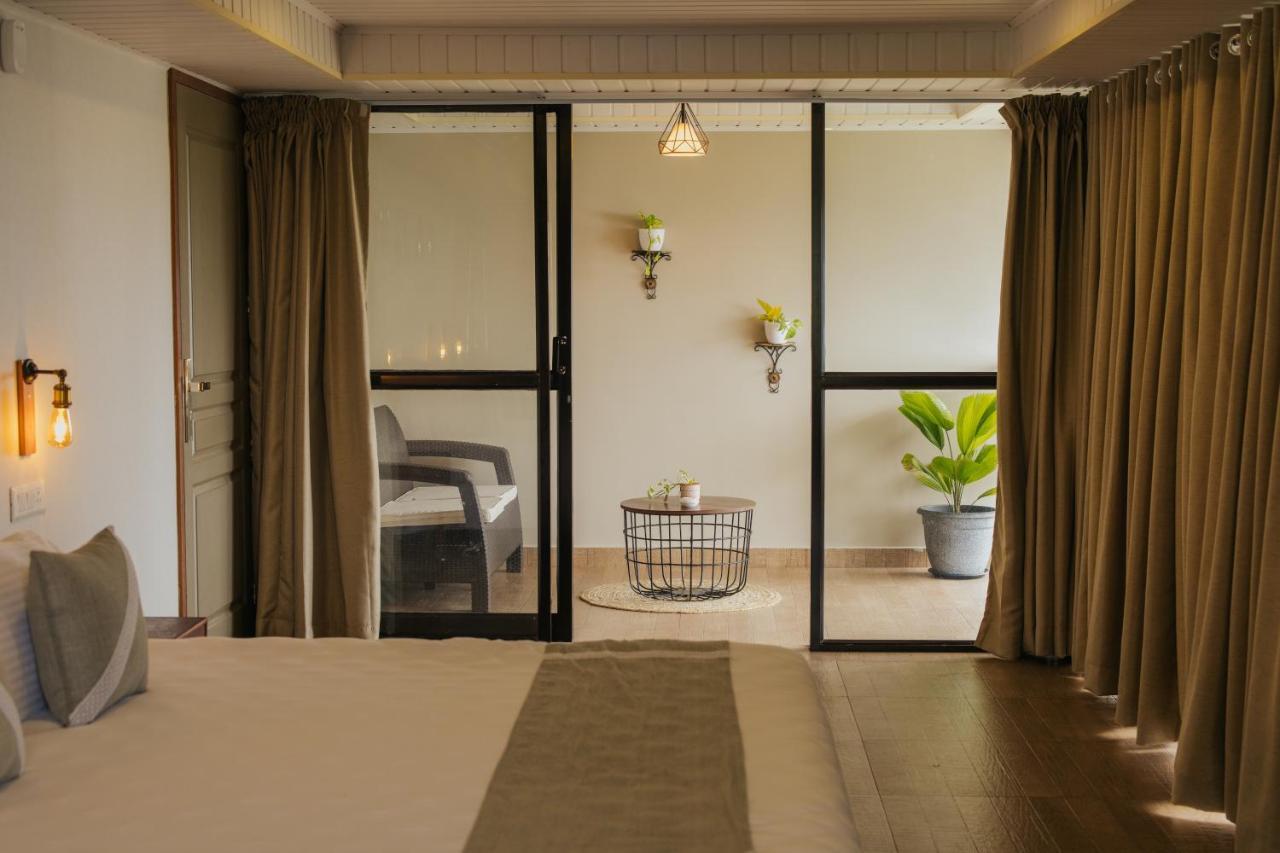 Misty Courtyard Resort Chinnakanal Esterno foto